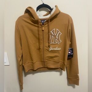 New York Yankees Brown & Beige Cropped Hoodie | Size Medium | New Era